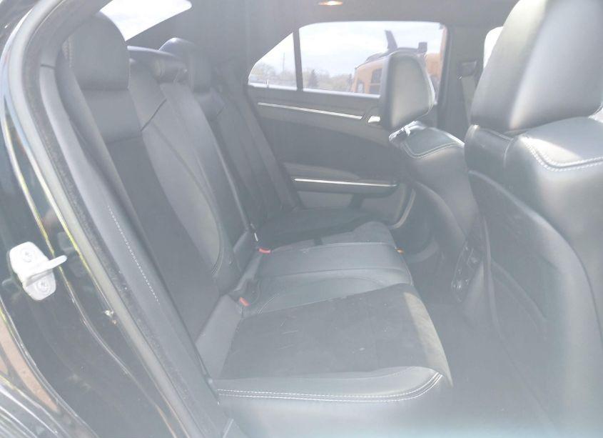 Photo 8 of 2014 Chrysler 300 SRT8 (VIN 2C3CCAFJXEH200336)