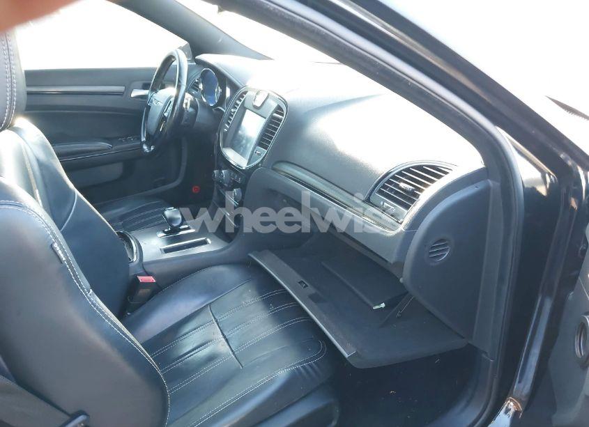 Photo 5 of 2012 Chrysler 300 S V6 (VIN 2C3CCAGG0CH141314)