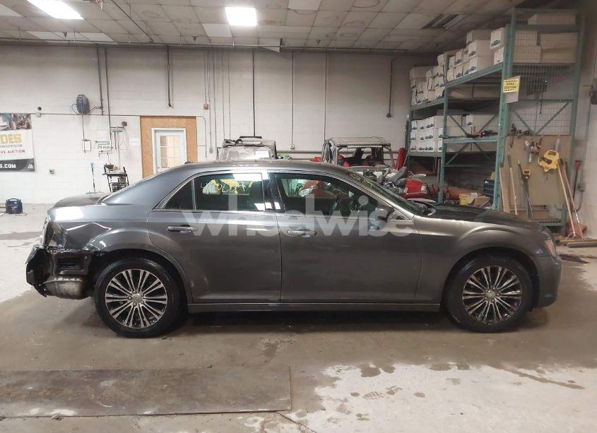 Photo 13 of 2014 Chrysler 300 300S (VIN 2C3CCAGG0EH179435)