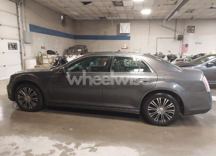 Photo 14 of 2014 Chrysler 300 300S (VIN 2C3CCAGG0EH179435)