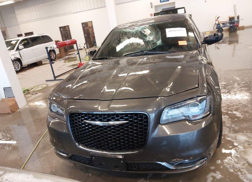 Photo 12 of 2019 Chrysler 300 300S AWD (VIN 2C3CCAGG0KH634442)