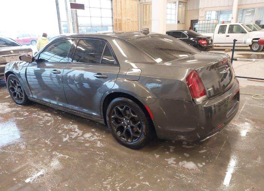 Photo 3 of 2019 Chrysler 300 300S AWD (VIN 2C3CCAGG0KH634442)