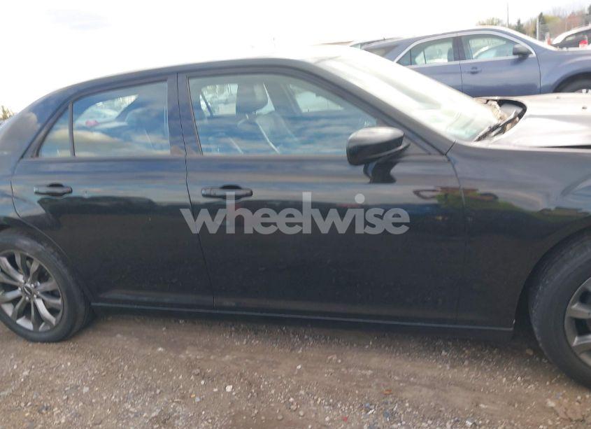 Photo 13 of 2014 Chrysler 300 300S (VIN 2C3CCAGG1EH323140)