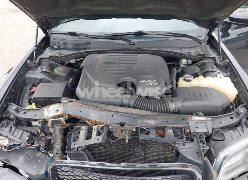 Photo 10 of 2015 Chrysler 300 300S (VIN 2C3CCAGG1FH923044)