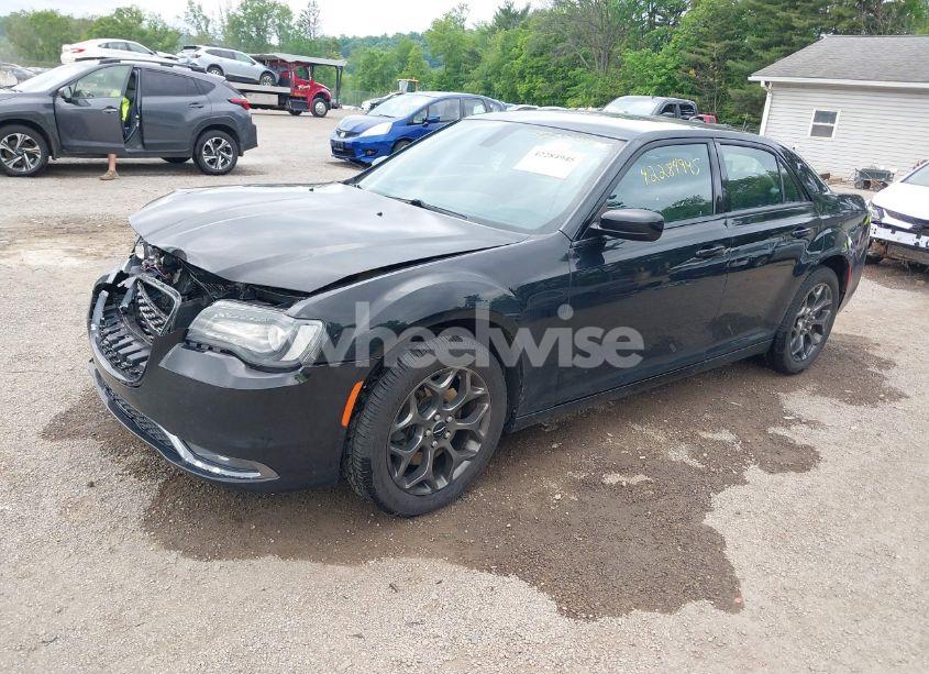 Photo 2 of 2015 Chrysler 300 300S (VIN 2C3CCAGG1FH923044)