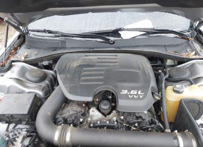 Photo 10 of 2016 Chrysler 300 300S (VIN 2C3CCAGG1GH142218)