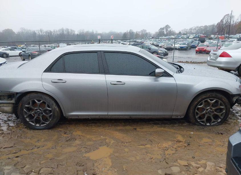 Photo 14 of 2016 Chrysler 300 300S (VIN 2C3CCAGG1GH142218)