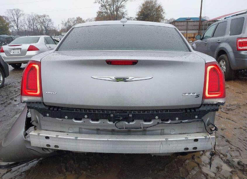 Photo 17 of 2016 Chrysler 300 300S (VIN 2C3CCAGG1GH142218)