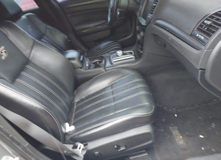 Photo 5 of 2016 Chrysler 300 300S (VIN 2C3CCAGG1GH142218)