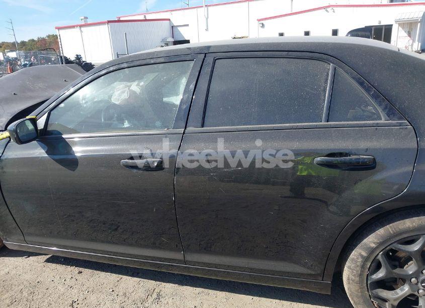 Photo 14 of 2016 Chrysler 300 300S (VIN 2C3CCAGG1GH152537)