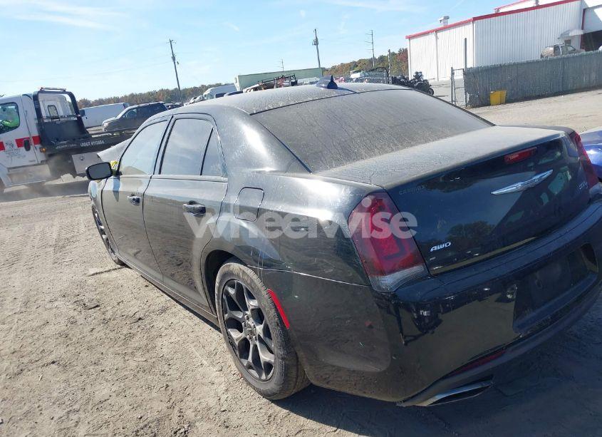 Photo 3 of 2016 Chrysler 300 300S (VIN 2C3CCAGG1GH152537)