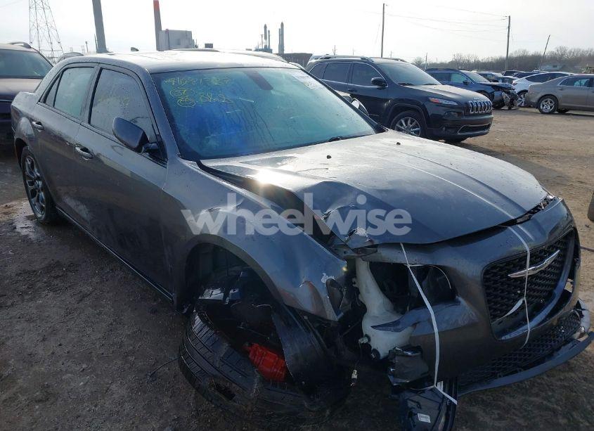 2016 Chrysler 300 300S (VIN 2C3CCAGG1GH209142) main photo