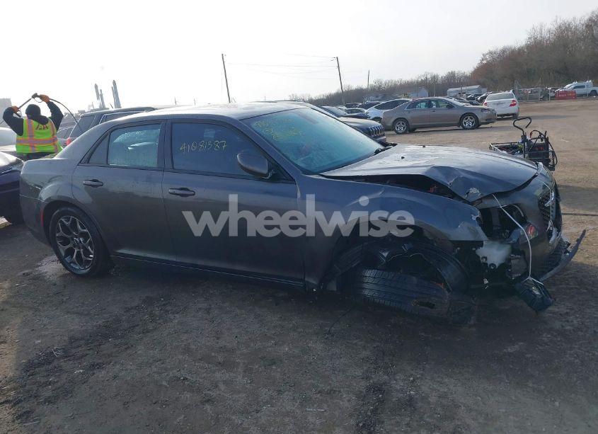 Photo 14 of 2016 Chrysler 300 300S (VIN 2C3CCAGG1GH209142)