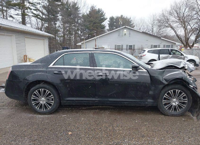 Photo 14 of 2013 Chrysler 300 300S (VIN 2C3CCAGG2DH659829)
