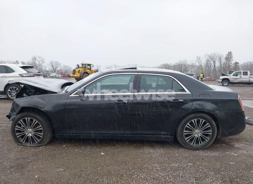 Photo 15 of 2013 Chrysler 300 300S (VIN 2C3CCAGG2DH659829)
