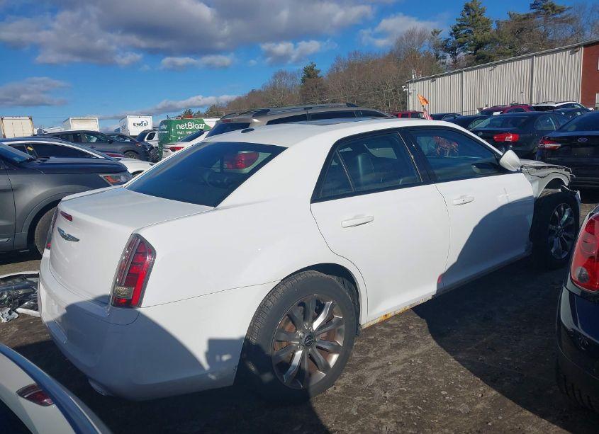 Photo 4 of 2014 Chrysler 300 300S (VIN 2C3CCAGG2EH381855)