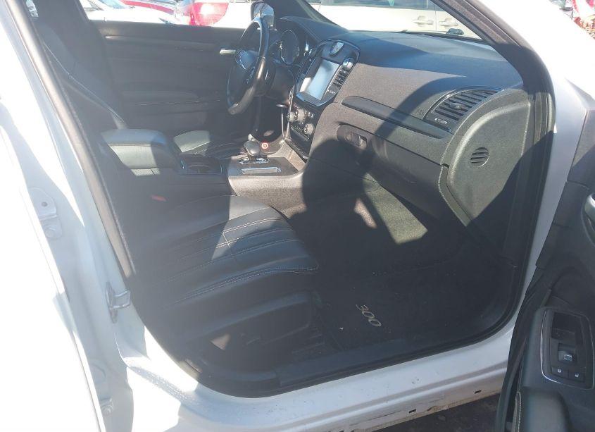 Photo 5 of 2014 Chrysler 300 300S (VIN 2C3CCAGG2EH381855)