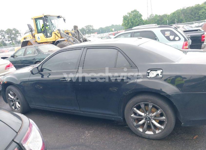 Photo 14 of 2014 Chrysler 300 300S (VIN 2C3CCAGG3EH311832)