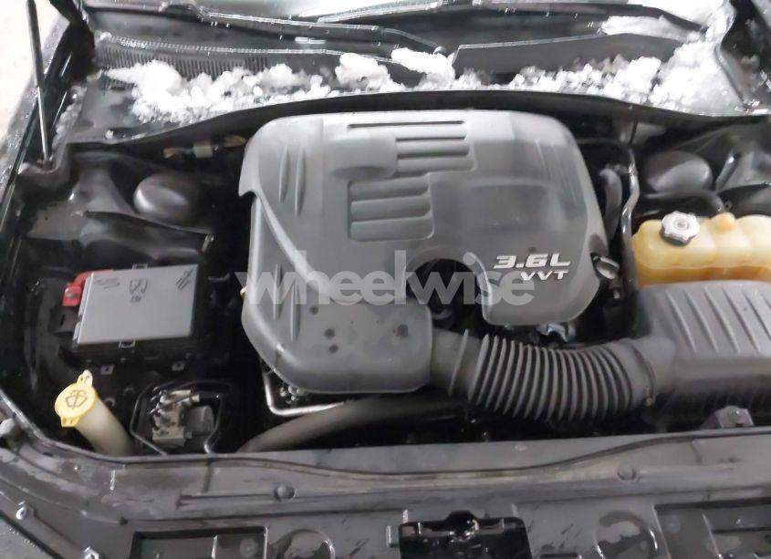 Photo 10 of 2015 Chrysler 300 300S (VIN 2C3CCAGG3FH787418)