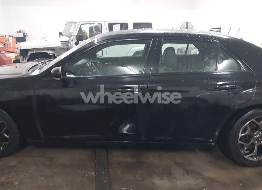 Photo 14 of 2015 Chrysler 300 300S (VIN 2C3CCAGG3FH787418)