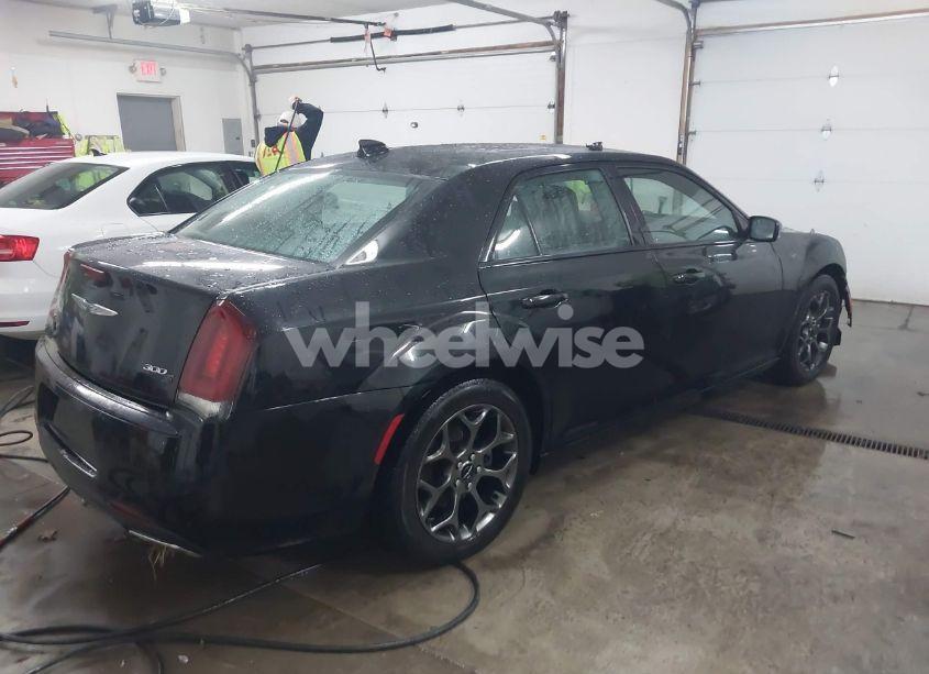 Photo 4 of 2015 Chrysler 300 300S (VIN 2C3CCAGG3FH787418)