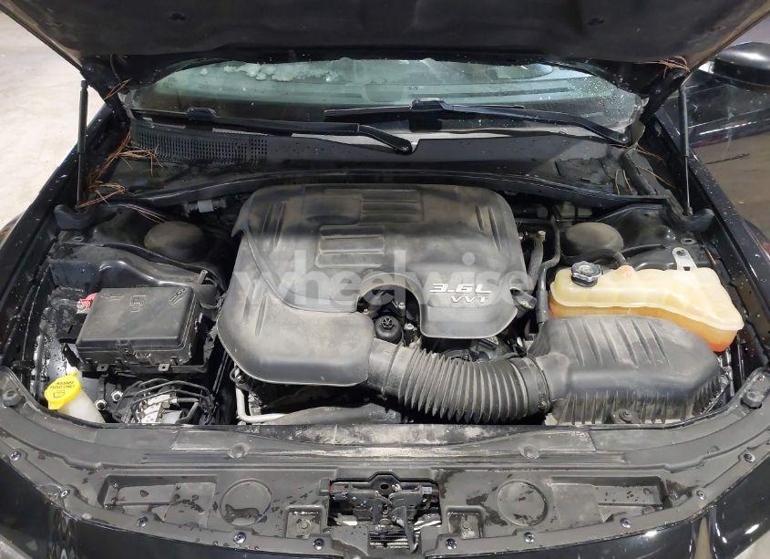 Photo 10 of 2016 Chrysler 300 300S (VIN 2C3CCAGG3GH142379)