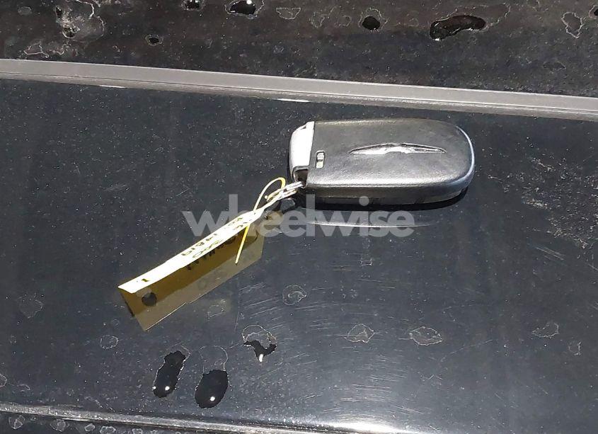 Photo 11 of 2016 Chrysler 300 300S (VIN 2C3CCAGG3GH142379)