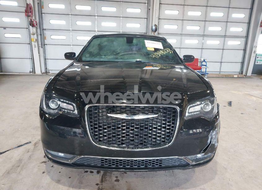 Photo 13 of 2016 Chrysler 300 300S (VIN 2C3CCAGG3GH142379)