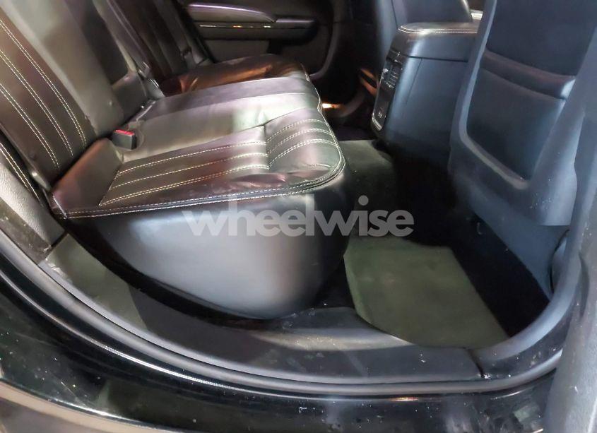 Photo 8 of 2016 Chrysler 300 300S (VIN 2C3CCAGG3GH142379)