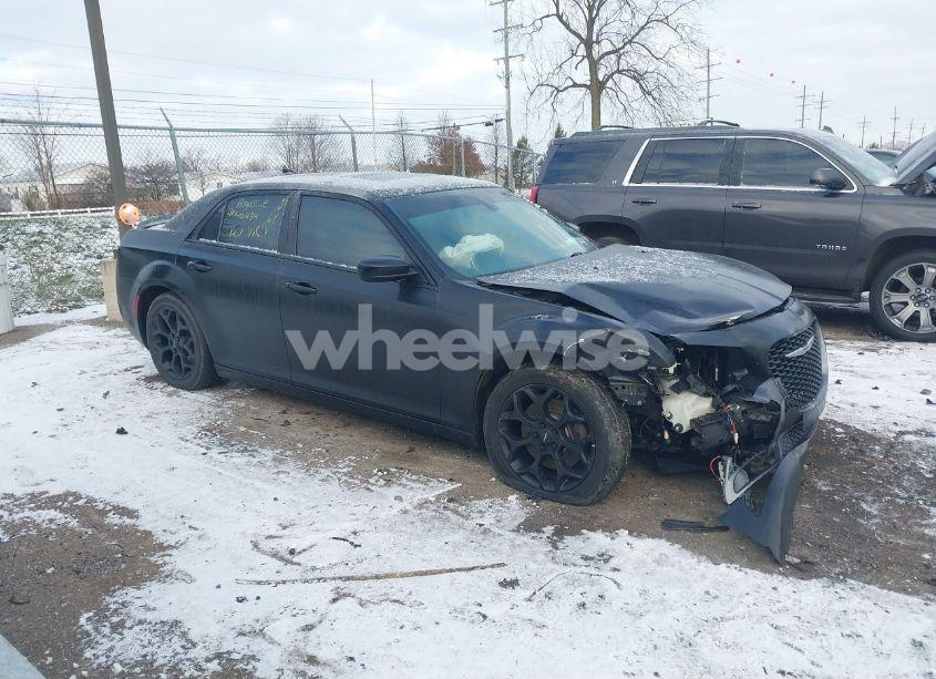2016 Chrysler 300 300S (VIN 2C3CCAGG3GH253305) main photo