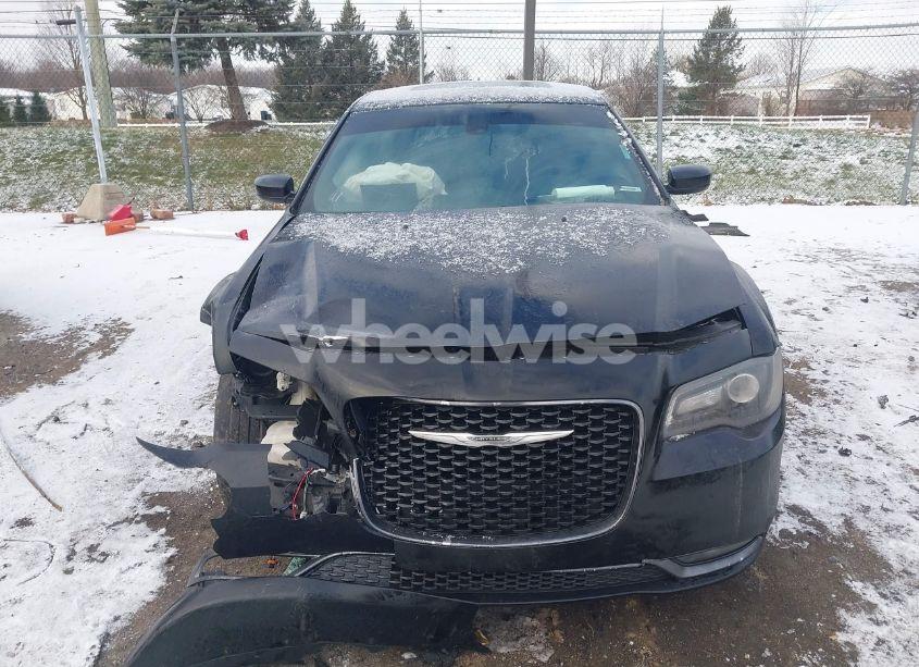 Photo 12 of 2016 Chrysler 300 300S (VIN 2C3CCAGG3GH253305)
