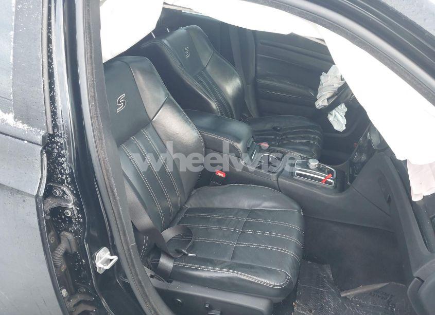 Photo 5 of 2016 Chrysler 300 300S (VIN 2C3CCAGG3GH253305)