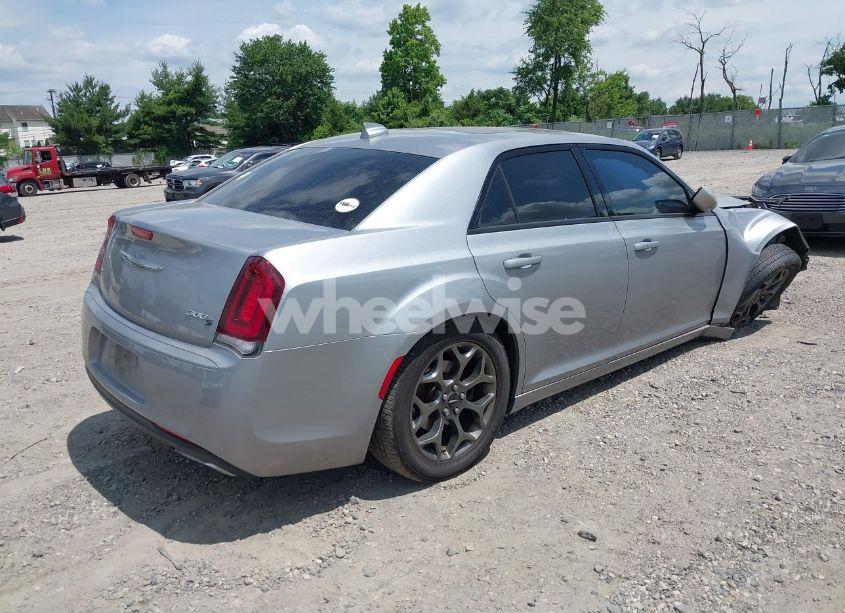 Photo 4 of 2015 Chrysler 300 300S (VIN 2C3CCAGG4FH787184)