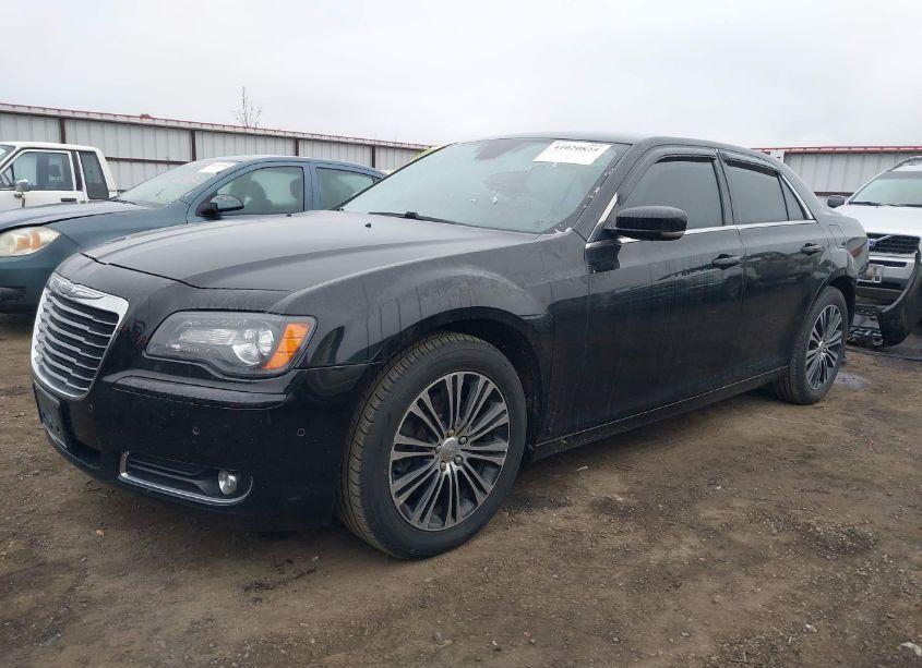 Photo 2 of 2013 Chrysler 300 300S (VIN 2C3CCAGG5DH506510)