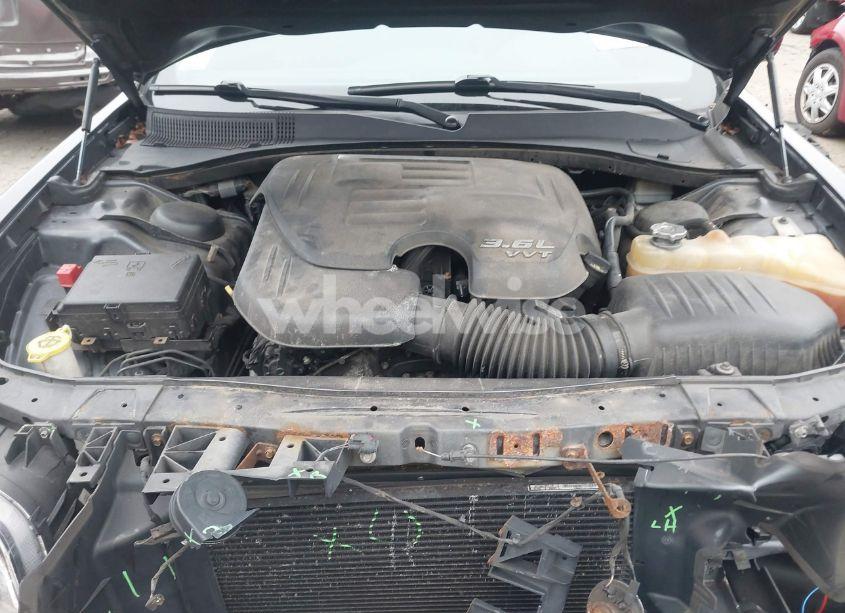 Photo 10 of 2015 Chrysler 300 300S (VIN 2C3CCAGG5FH814392)