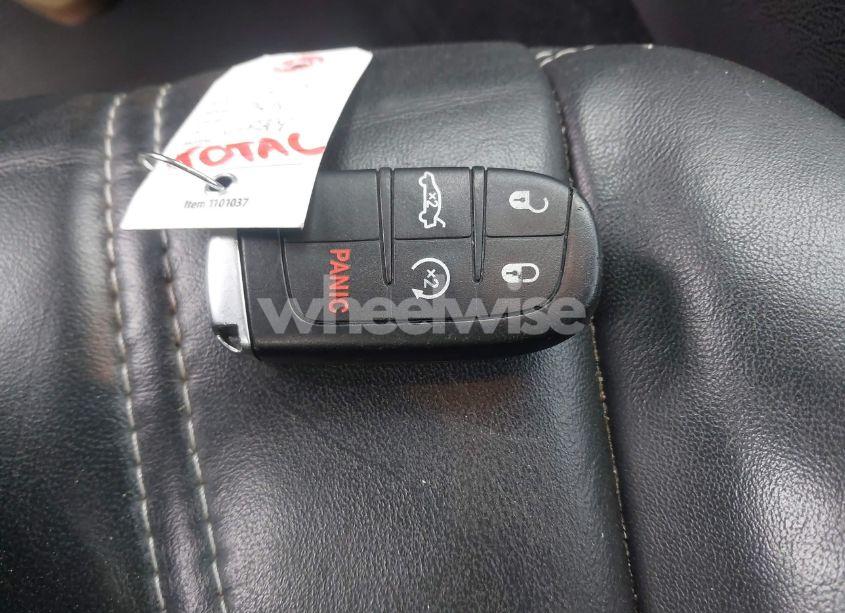 Photo 11 of 2015 Chrysler 300 300S (VIN 2C3CCAGG5FH814392)