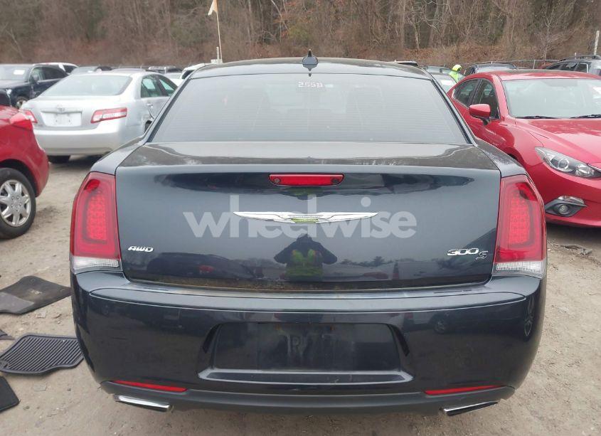 Photo 16 of 2015 Chrysler 300 300S (VIN 2C3CCAGG5FH814392)