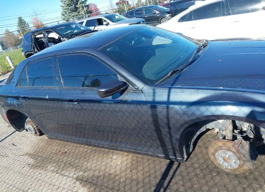 Photo 12 of 2016 Chrysler 300 300S (VIN 2C3CCAGG5GH304786)