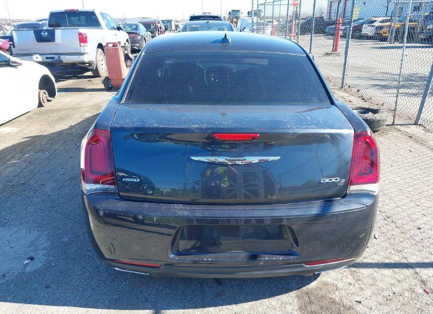 Photo 15 of 2016 Chrysler 300 300S (VIN 2C3CCAGG5GH304786)