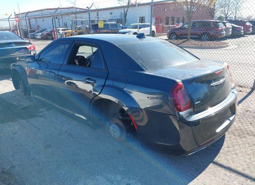 Photo 3 of 2016 Chrysler 300 300S (VIN 2C3CCAGG5GH304786)