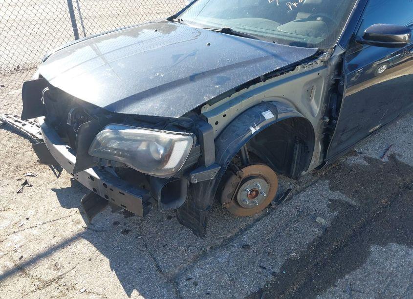 Photo 6 of 2016 Chrysler 300 300S (VIN 2C3CCAGG5GH304786)