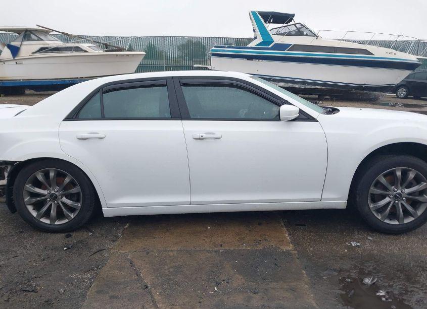 Photo 14 of 2014 Chrysler 300 300S (VIN 2C3CCAGG6EH240089)