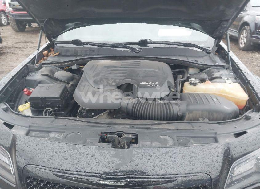 Photo 10 of 2014 Chrysler 300 300S (VIN 2C3CCAGG6EH352911)