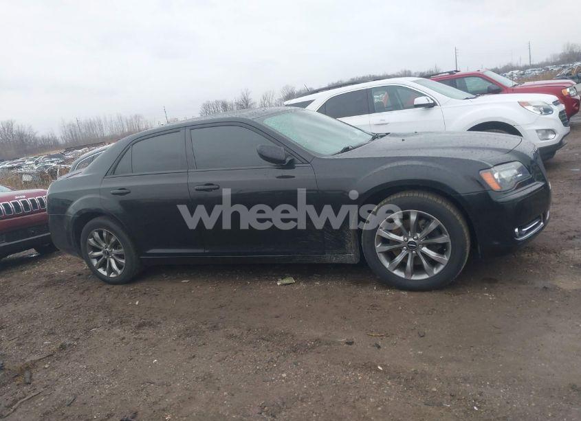 Photo 13 of 2014 Chrysler 300 300S (VIN 2C3CCAGG6EH352911)