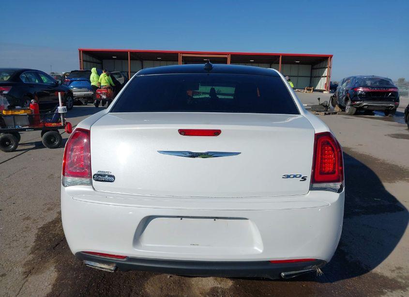 Photo 17 of 2015 Chrysler 300 300S (VIN 2C3CCAGG6FH814448)