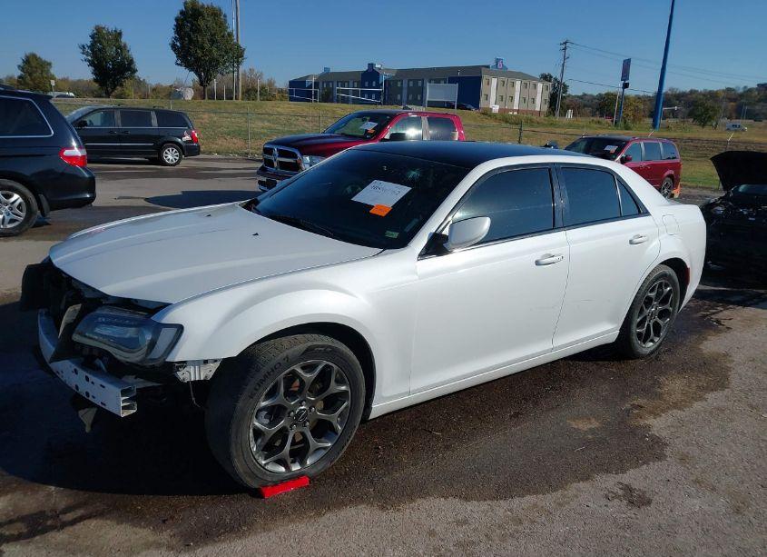 Photo 2 of 2015 Chrysler 300 300S (VIN 2C3CCAGG6FH814448)