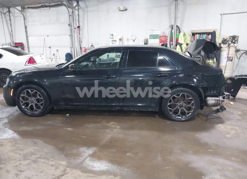 Photo 15 of 2016 Chrysler 300 300S (VIN 2C3CCAGG6GH287822)