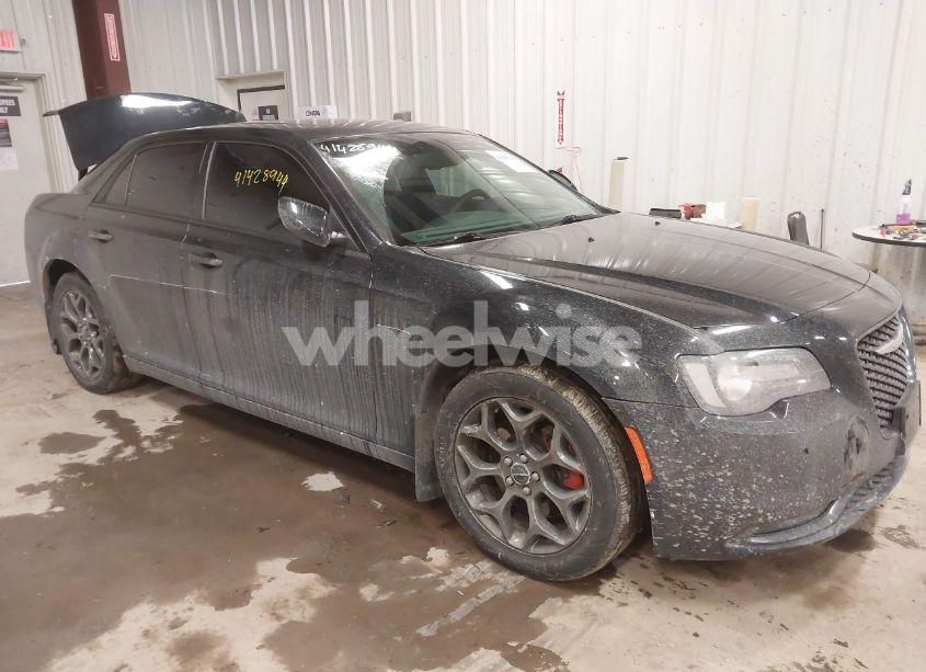 2018 Chrysler 300 300S AWD (VIN 2C3CCAGG6JH198937) main photo