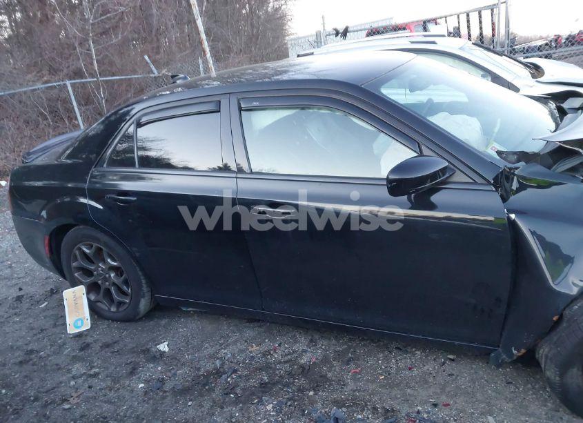 Photo 13 of 2015 Chrysler 300 300S (VIN 2C3CCAGG7FH904546)