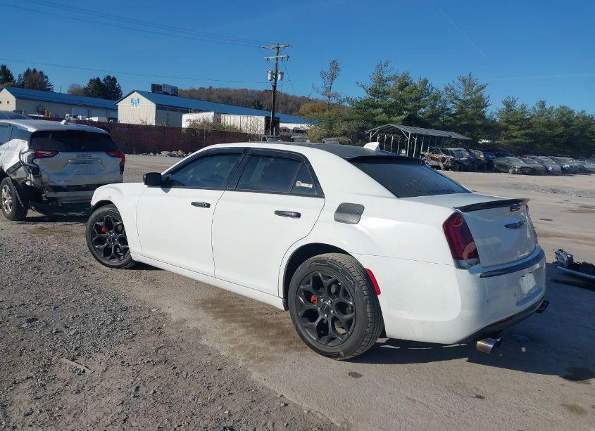 Photo 3 of 2015 Chrysler 300 300S (VIN 2C3CCAGG7FH909052)